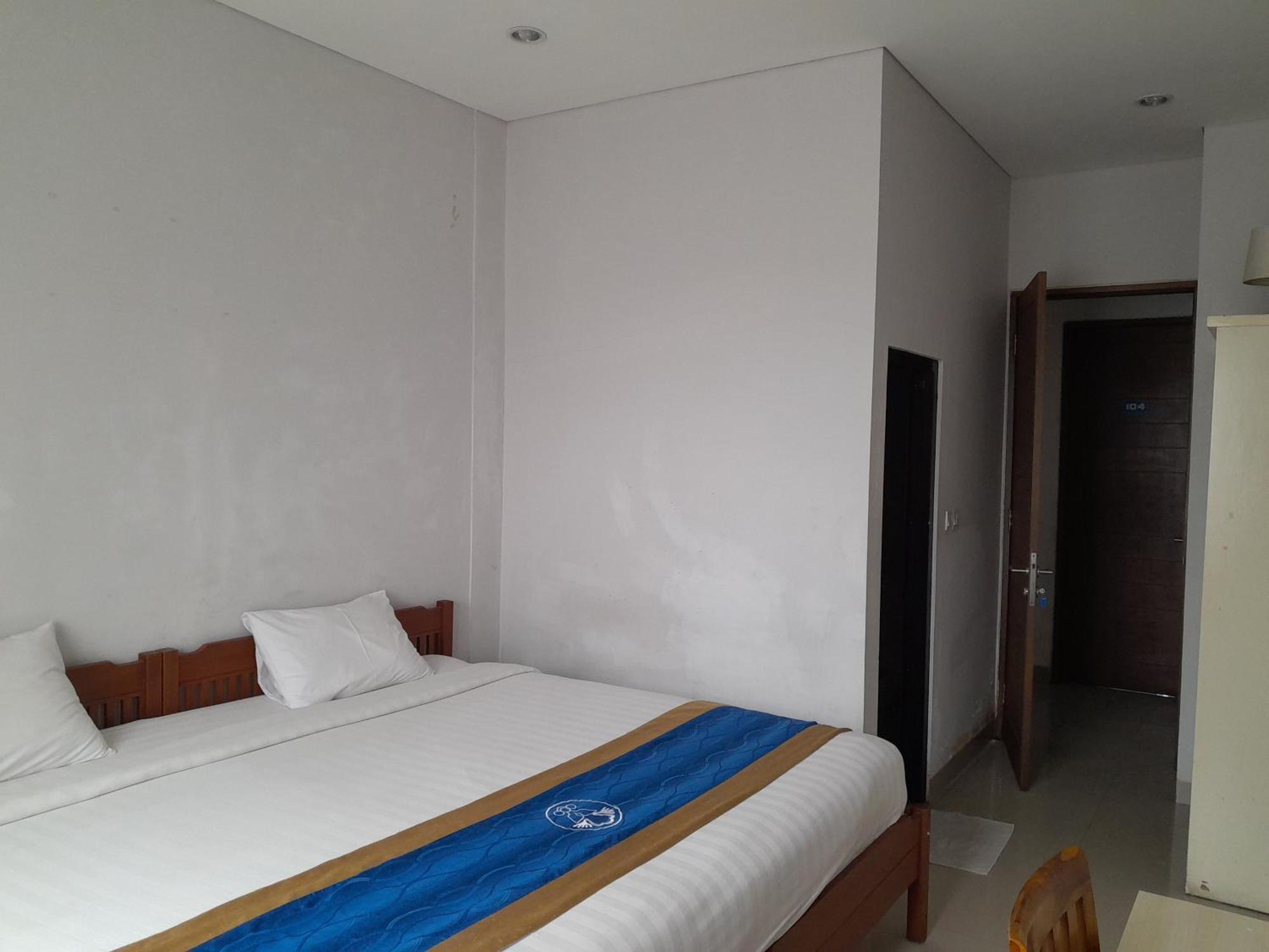 Hotel Dhyana Pura Kapal Zewnętrze zdjęcie