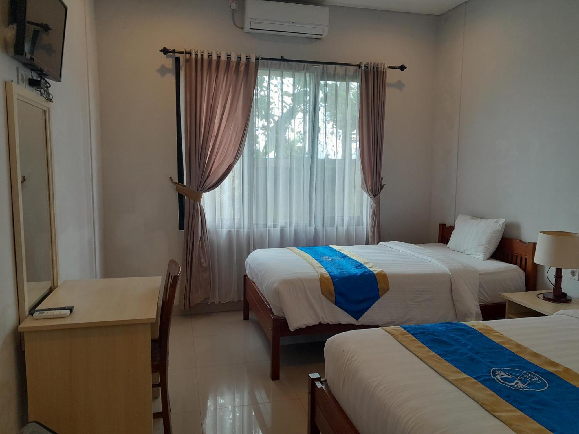 Hotel Dhyana Pura Kapal Zewnętrze zdjęcie