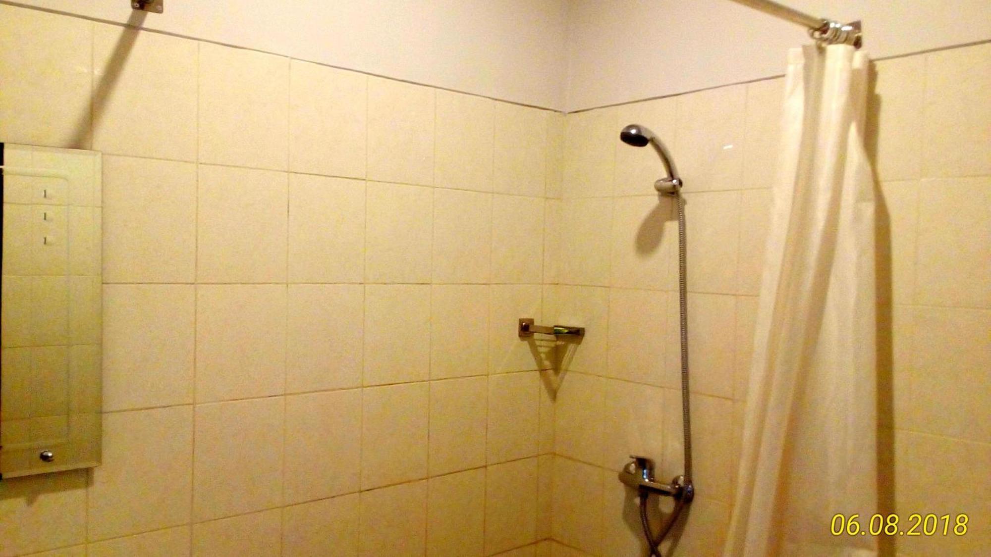 Hotel Dhyana Pura Kapal Zewnętrze zdjęcie
